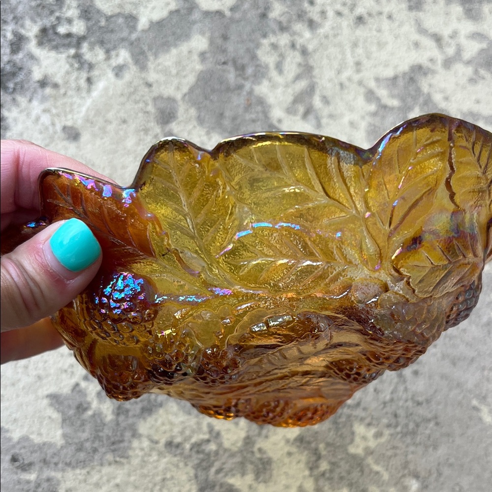 Iridescent Glass Leaf Bowl - Picture 5 of 12